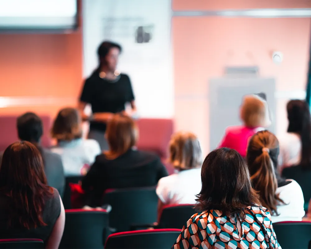 skuteczna-komunikacja-podczas-wycieczek-zajęć-edukacyjnych-i-konferencji skuteczna komunikacja podczas wycieczek, zajęć edukacyjnych i konferencji